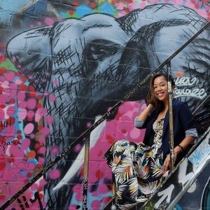 Meet your Posher, Evi